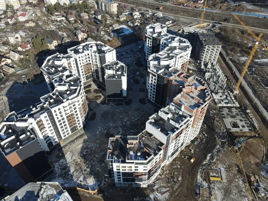 Щомісячний фотозвіт з будмайданчиків Будівельної групи Синергія