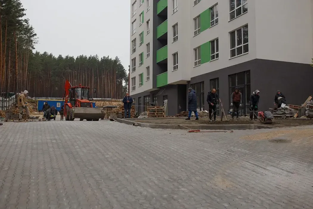 Хід будівництва житлових комплексів Будівельної групи Синергія в Ірпені в листопаді 2022