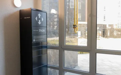 Життя мешканців ЖК Синергія Сіті стає зручнішим: в кожному будинку з'явився поштомат Нової Пошти
