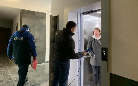 В 10 и 11 домах Синергия Сити успешно прошли тестовые испытания лифтового оборудования OTIS