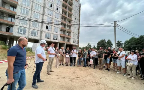 Зустріч забудовника з інвесторами 20-23 будинків ЖК Синергія Сіті: відповіді на запитання
