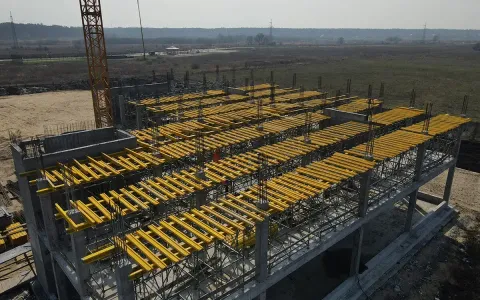 Динамика строительства новой школы-лицея "Синергия" в Ирпене впечатляет: смотрите новый видеообзор из воздуха