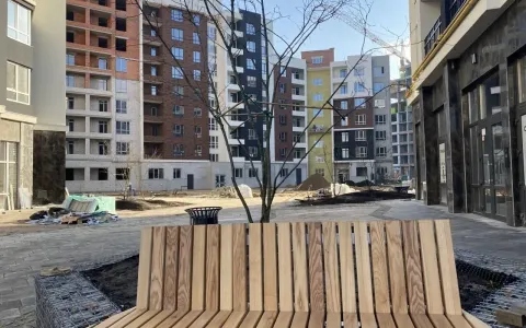 Продолжаем благоустройство внутреннего двор-парка в ЖК Синергия Сити