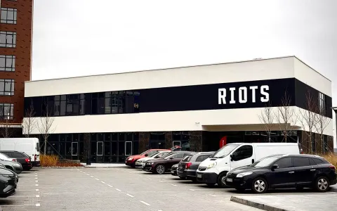 В ЖК Синергія Сіті відкрився інноваційний фітнес-клуб “RIOTS”