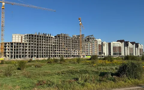 Завершили монолитные работы в 33 и 34 домах Синергия Сити