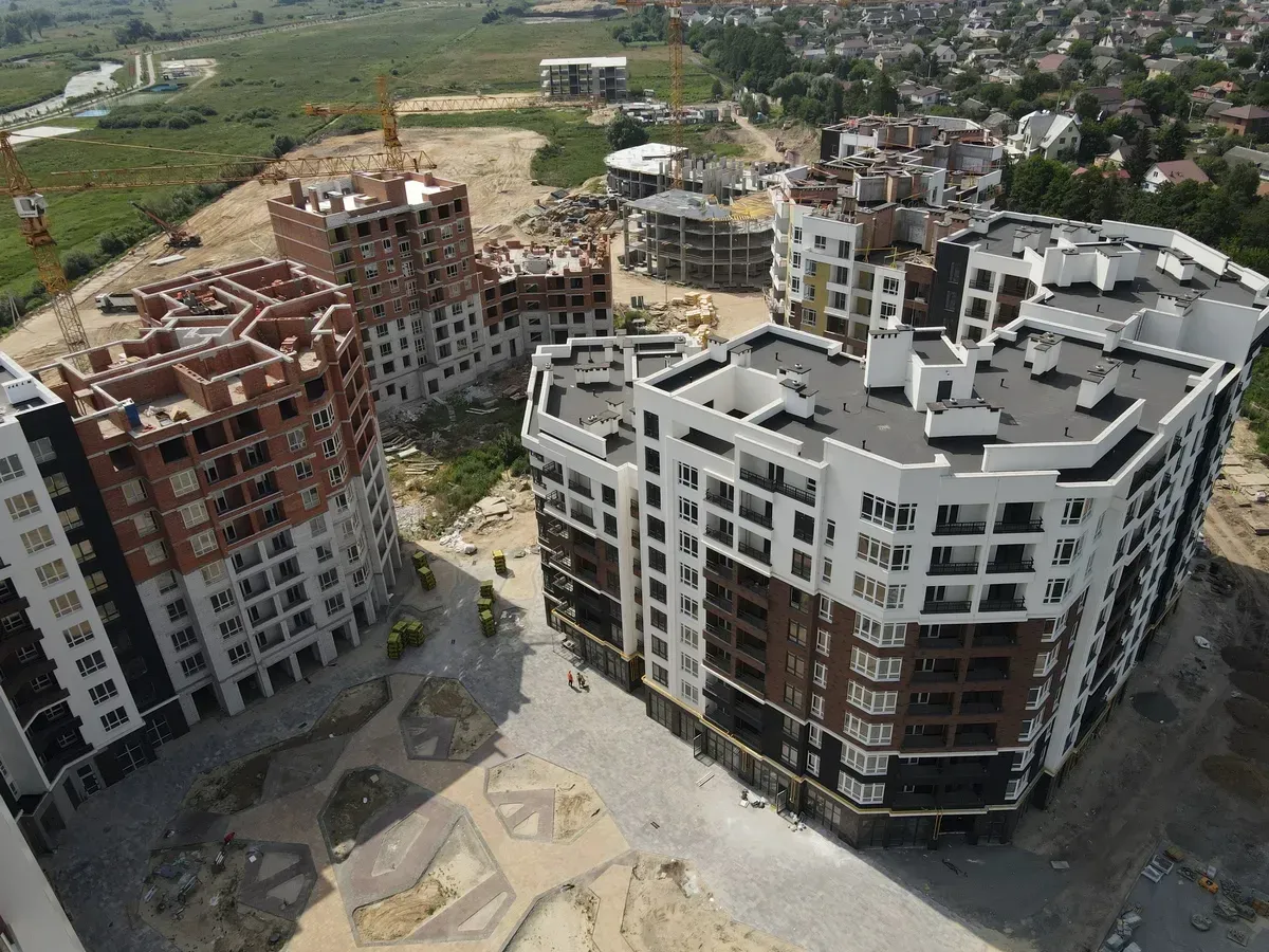 Ежемесячный фотоотчет со строящихся объектов Строительной группы Синергия - 1