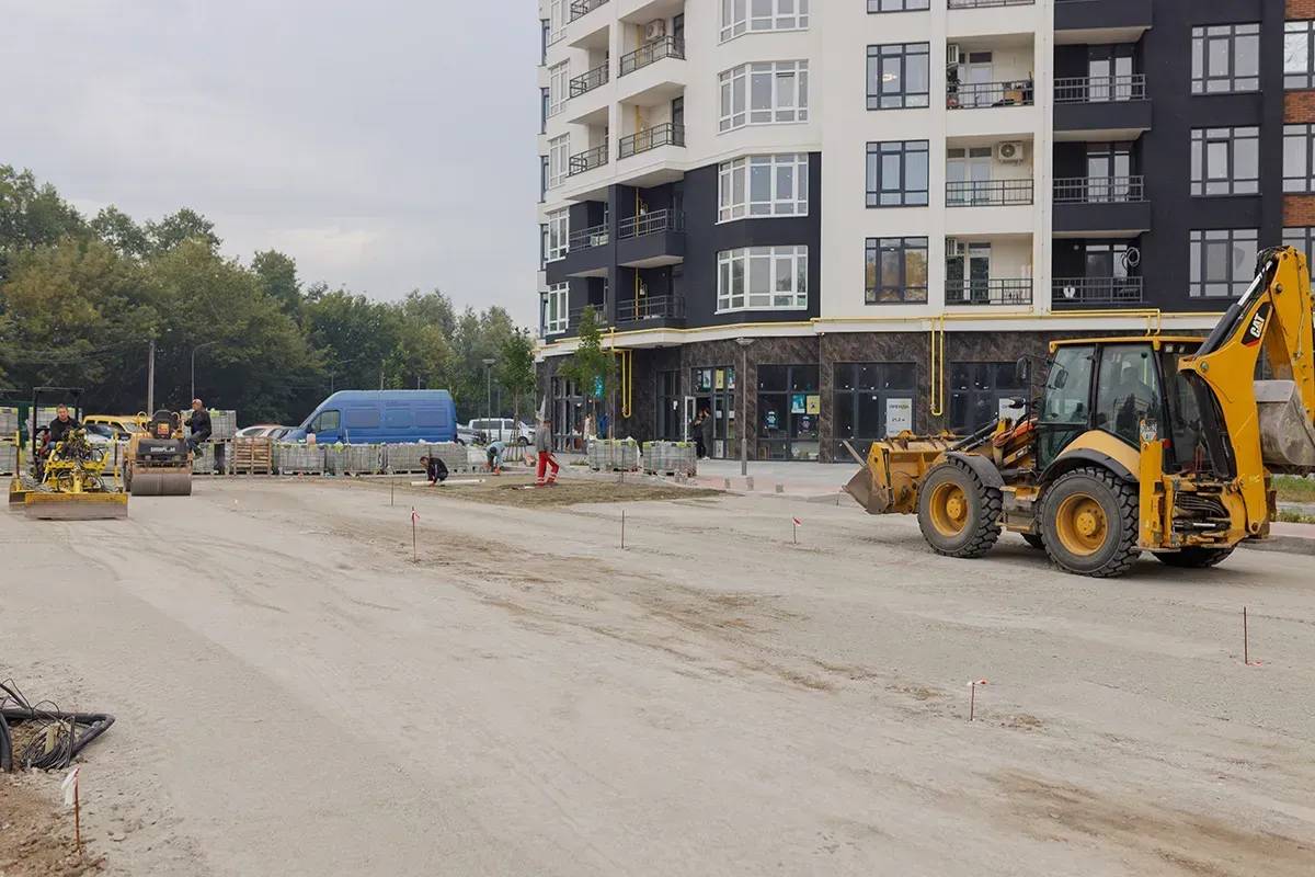 Создаем вместительную парковку около 10 и 11 домов ЖК Синергия Сити - 1