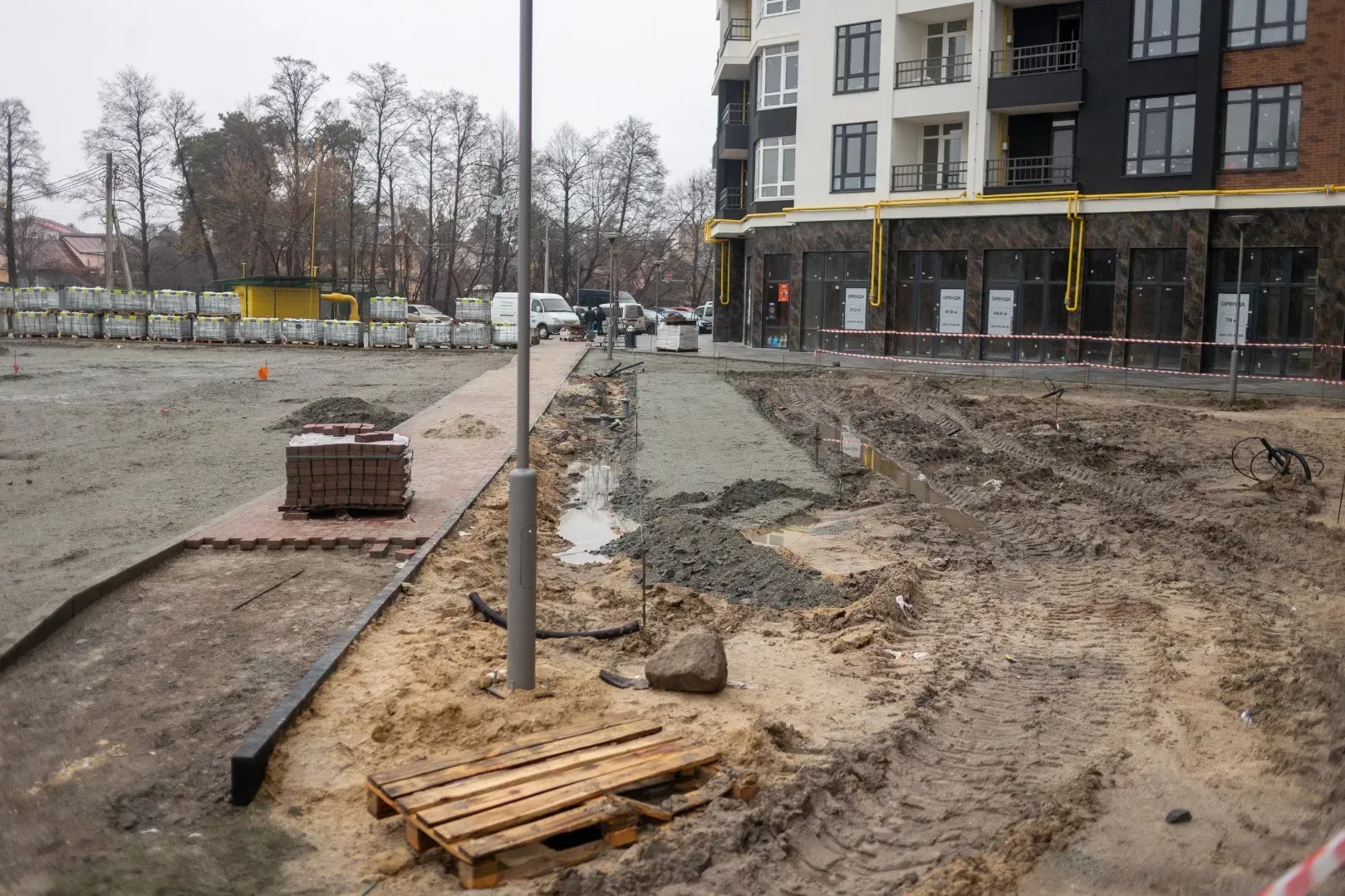 В ЖК Синергія Сіті продовжуємо облаштування паркувального майданчика - 2