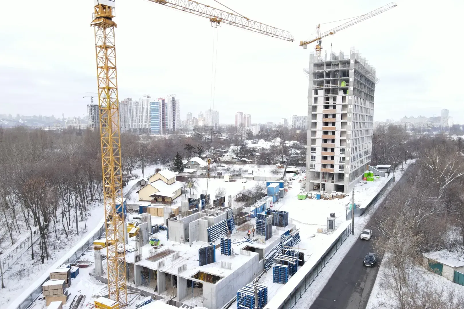 Щомісячний фотозвіт з будмайданчиків Будівельної групи Синергія - 9